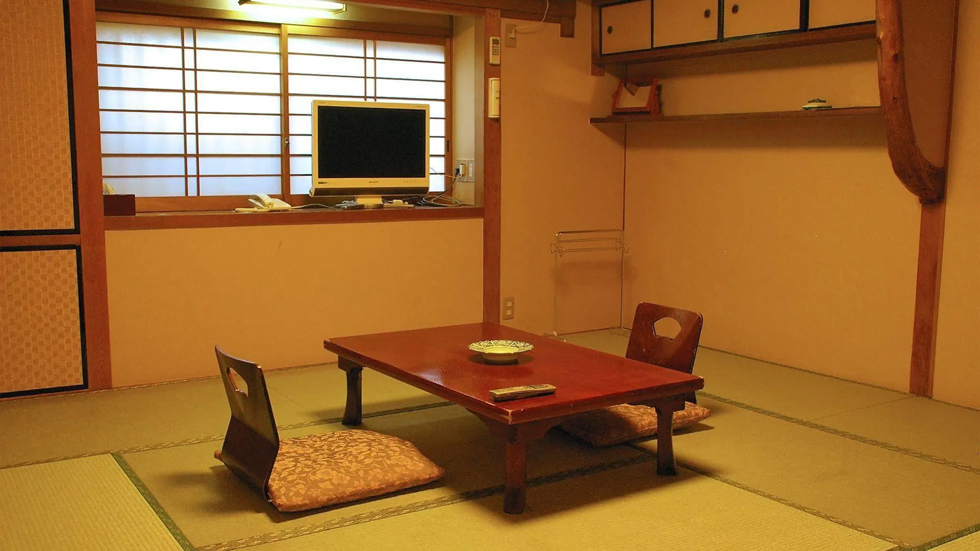 Ryokan Sawaya Honten Kyōto 2*,