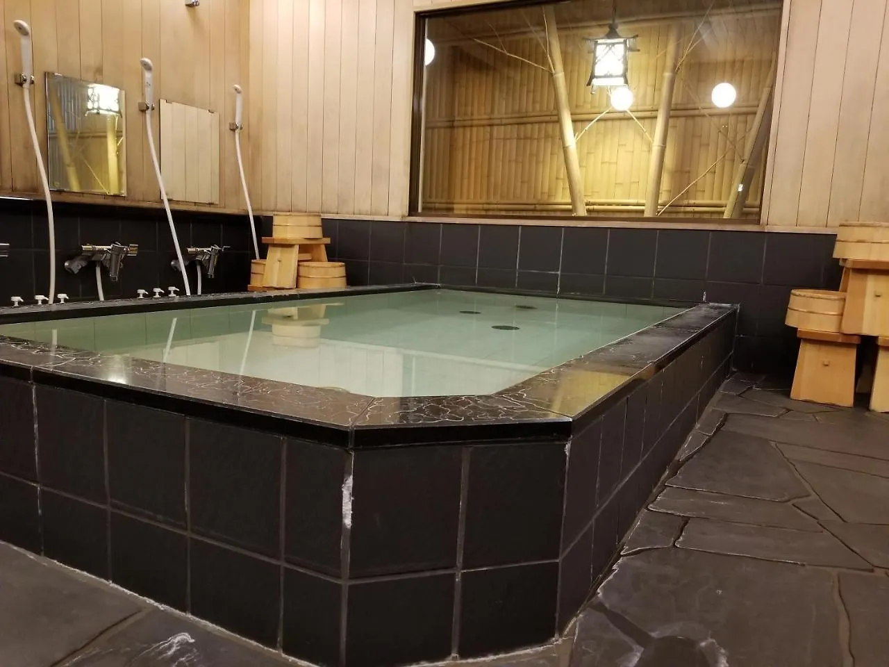 Ryokan Sawaya Honten Kyōto 2*,  Giappone
